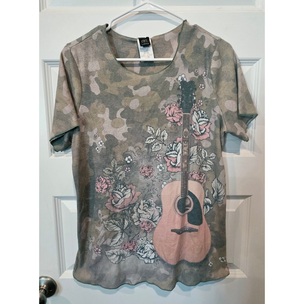 CMT Loot Graphic Tee Womens 1X Green Cotton Blend Boho Guitar Roses Camo